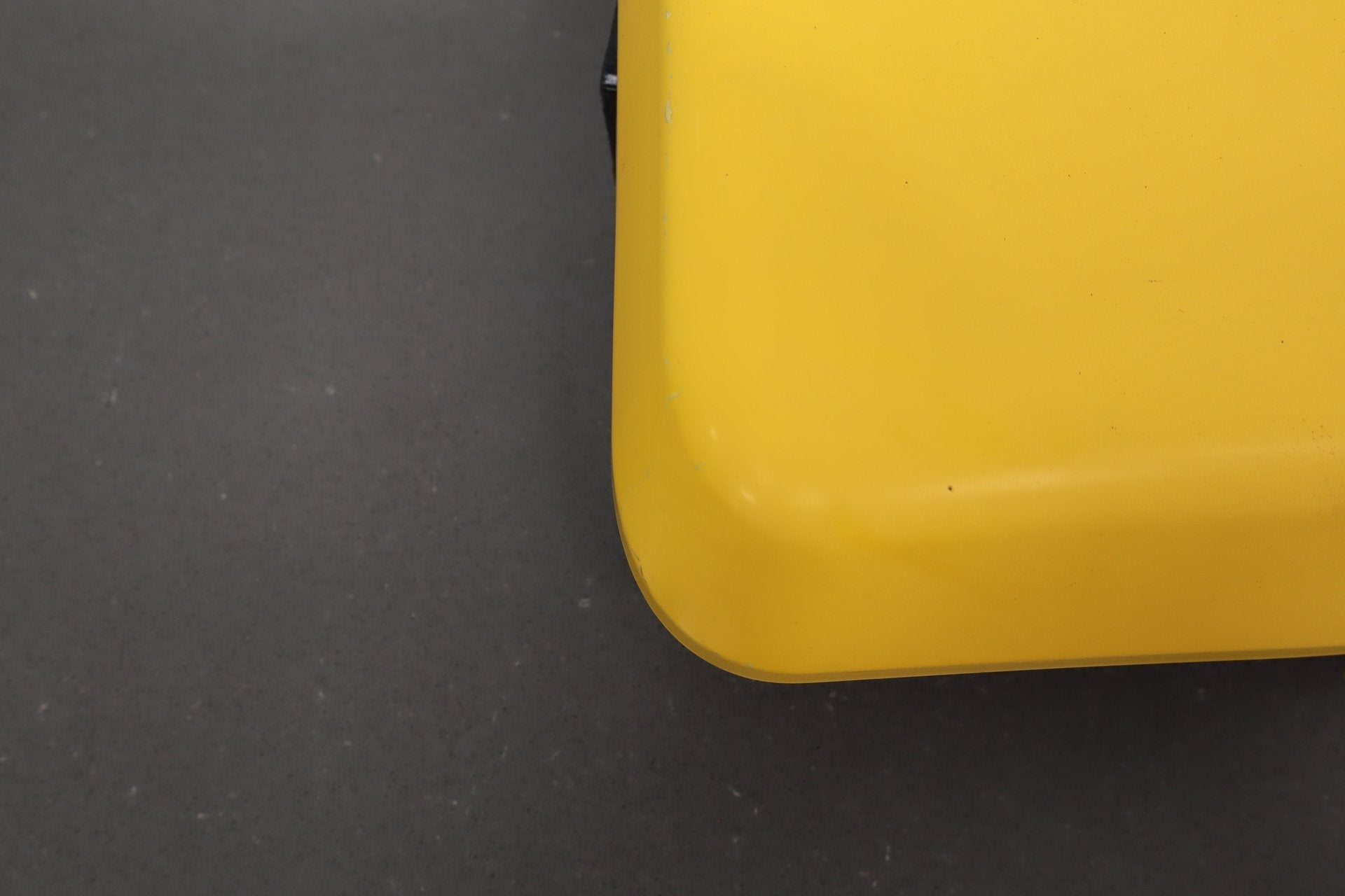 2003-2009 Hummer H2- Driver Left Cowl Vent Panel Cap Yellow 41
