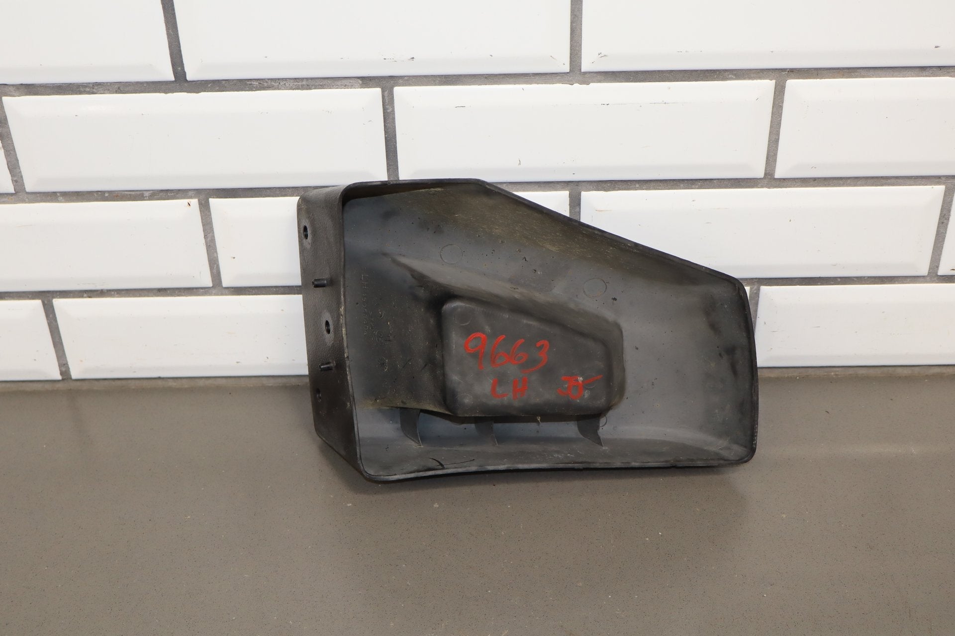 2003-2009 Hummer H2 Driver Left Front Bumper Extension 88944407