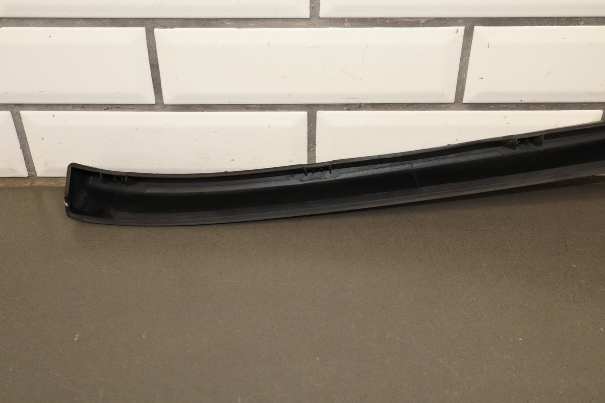 2003-2009 Hummer H2 - Driver Left Textured Fender Molding 15132309