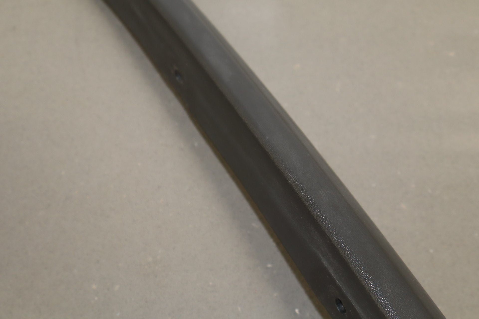 2003-2009 Hummer H2- Driver Left Textured Fender Molding 15132309