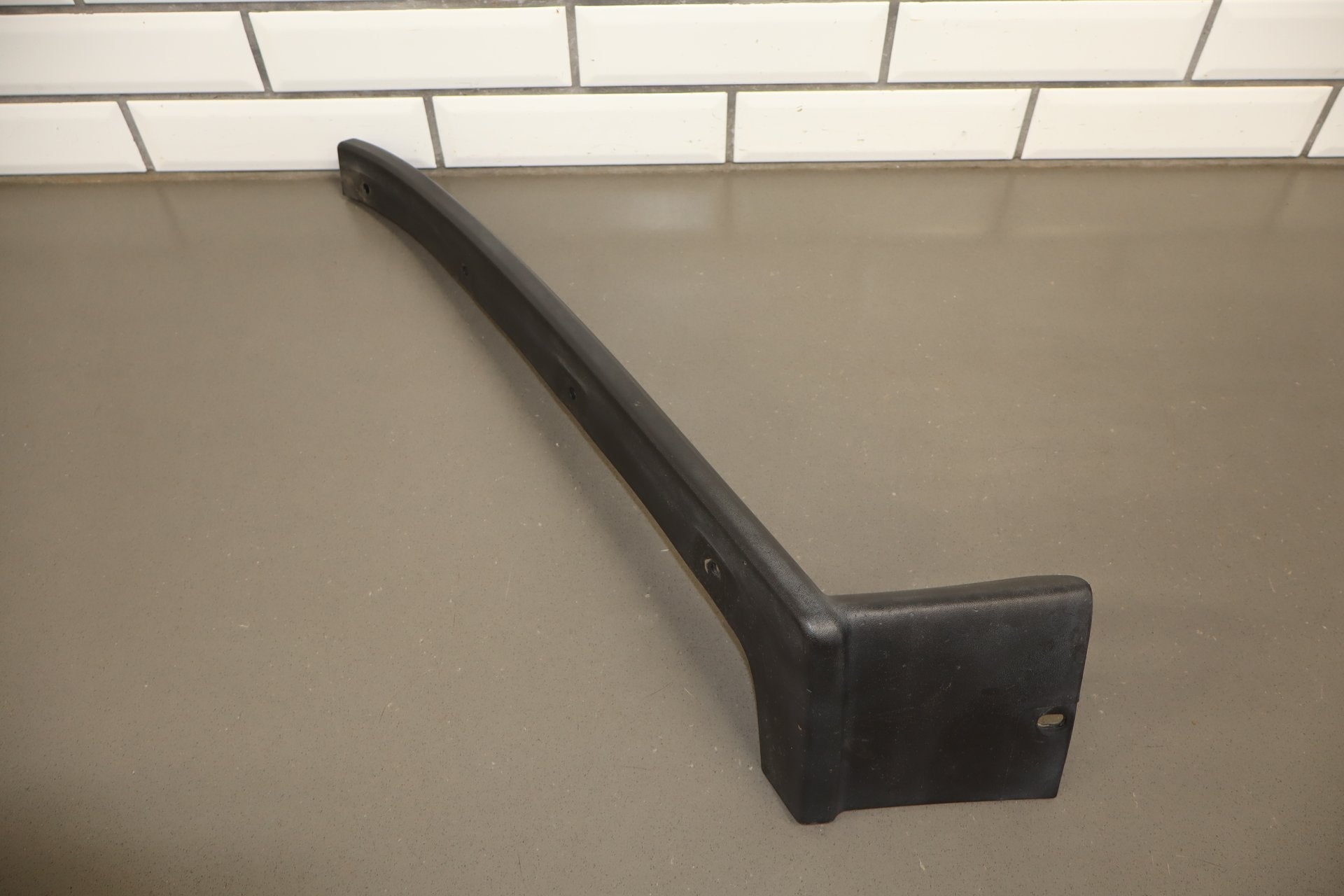 2003-2009 Hummer H2- Driver Left Textured Fender Molding 15132309