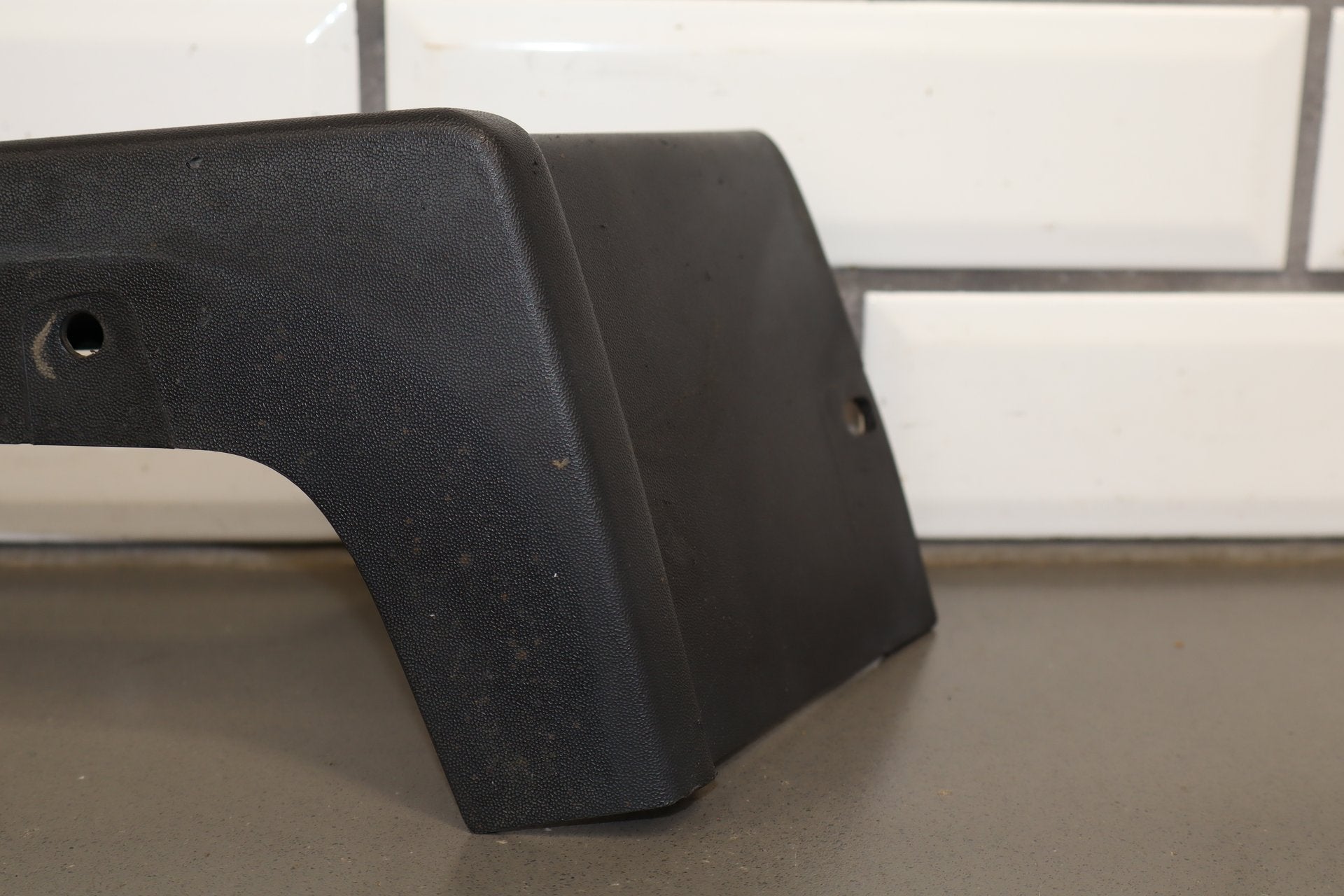 2003-2009 Hummer H2- Driver Left Textured Fender Molding 15132309