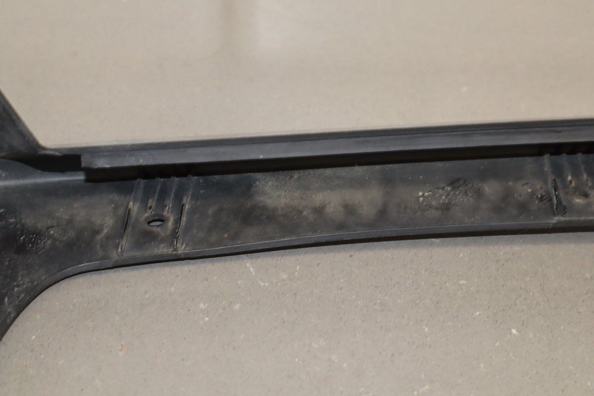 2003-2009 Hummer H2- Driver Left Textured Fender Molding 15132309