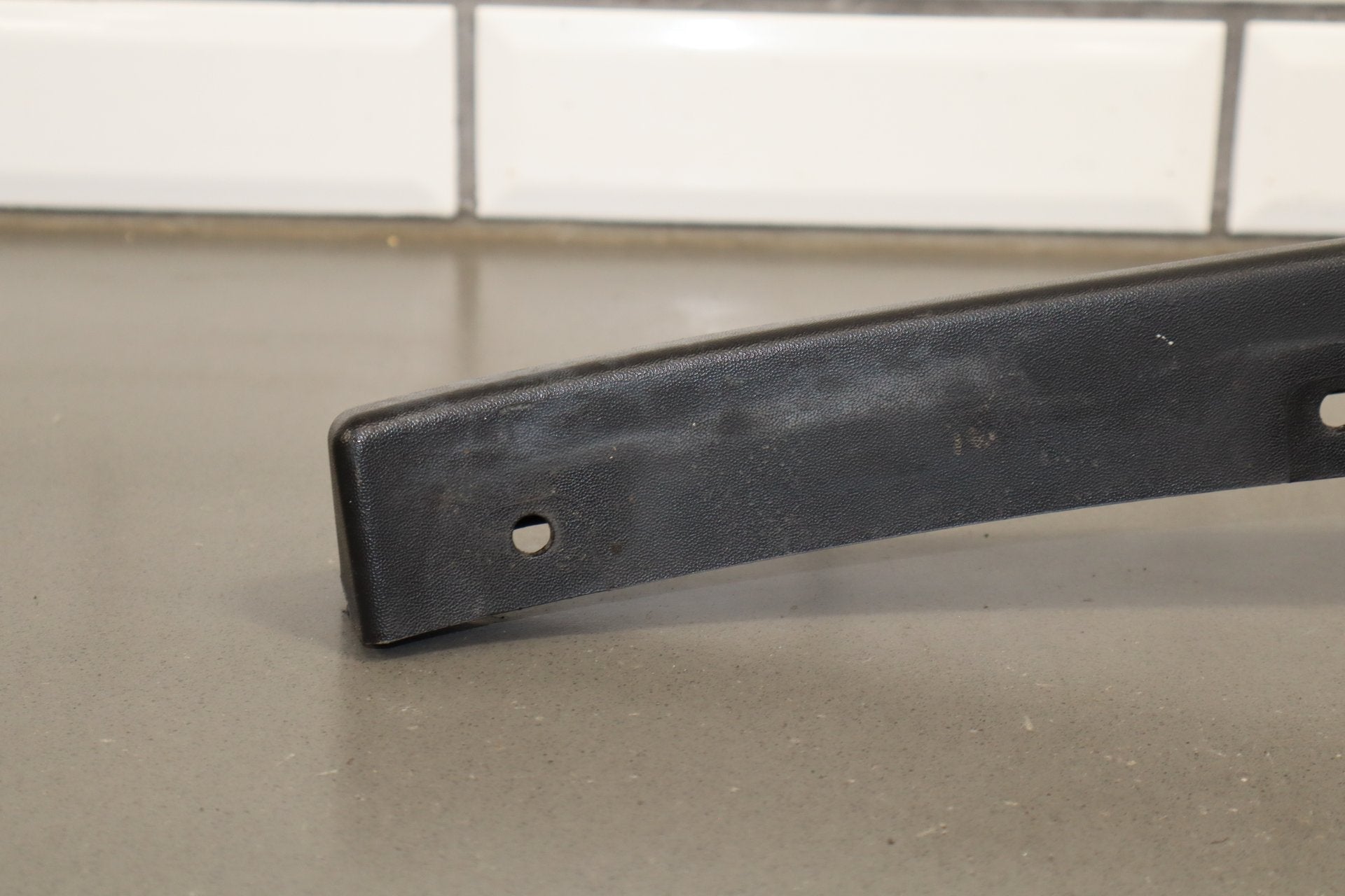2003-2009 Hummer H2- Driver Left Textured Fender Molding 15132309