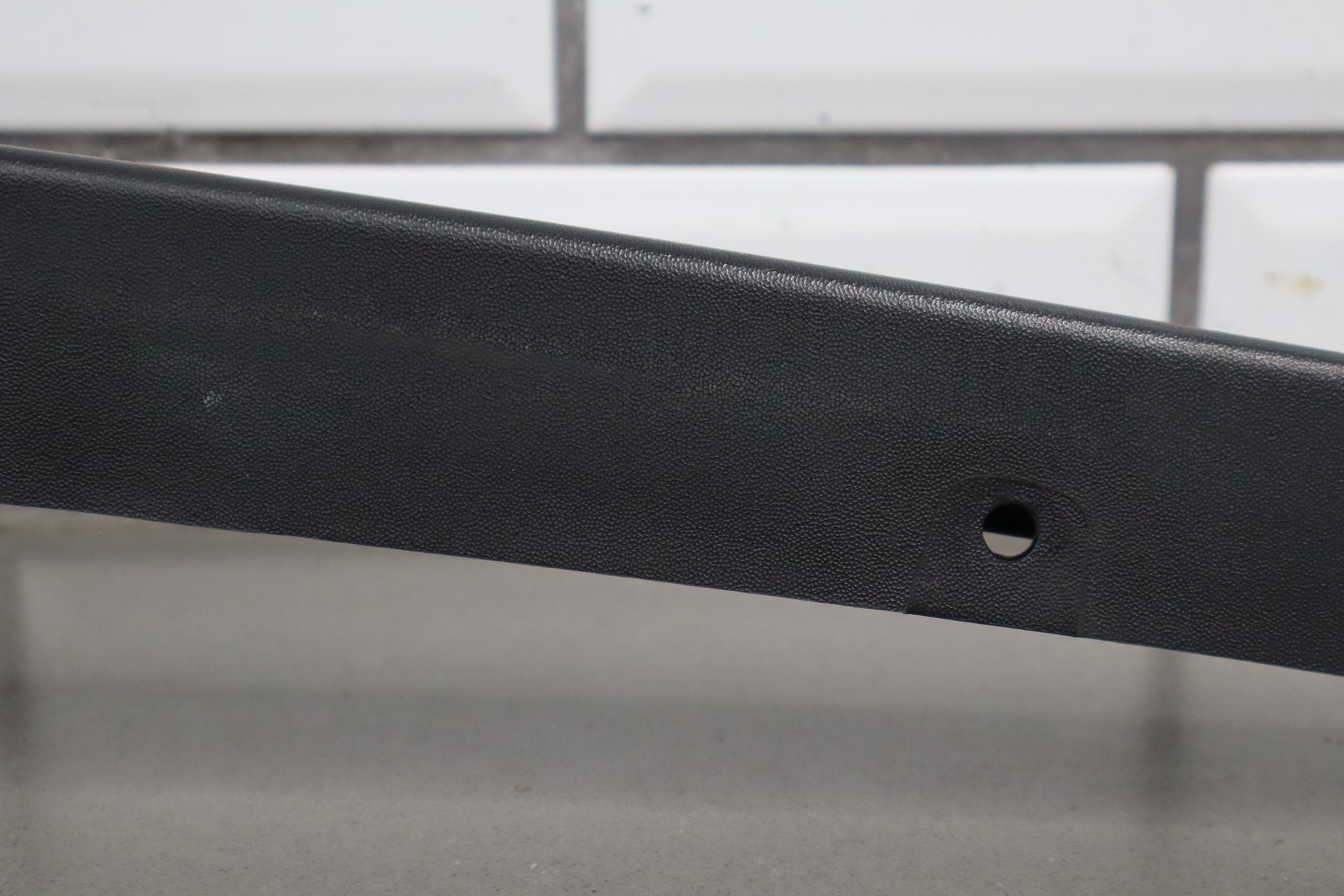 2003-2009 Hummer H2- Driver Left Textured Fender Molding 15132309