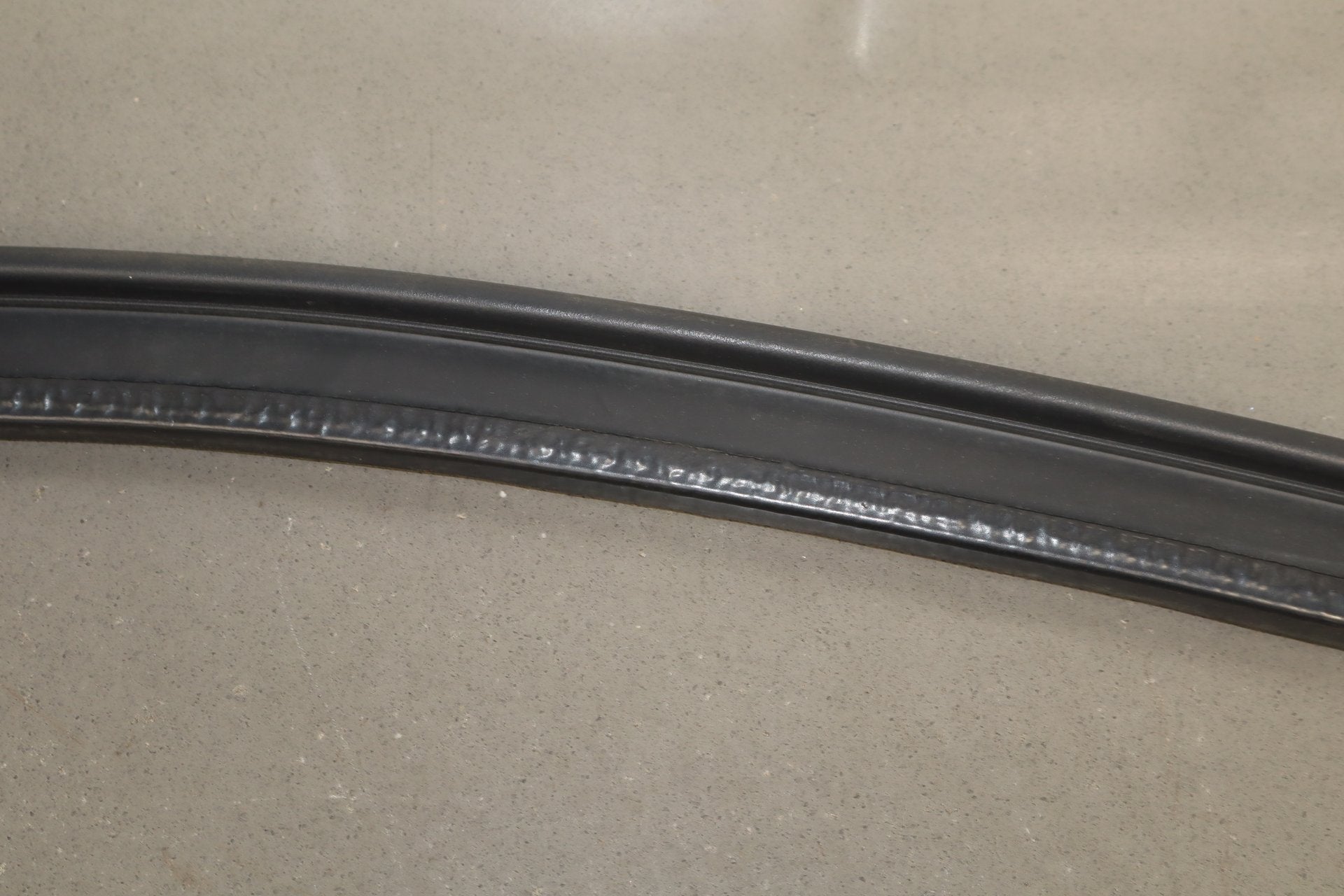 2003-2009 Hummer H2-Driver Quarter Panel to Door Seal Misc 1