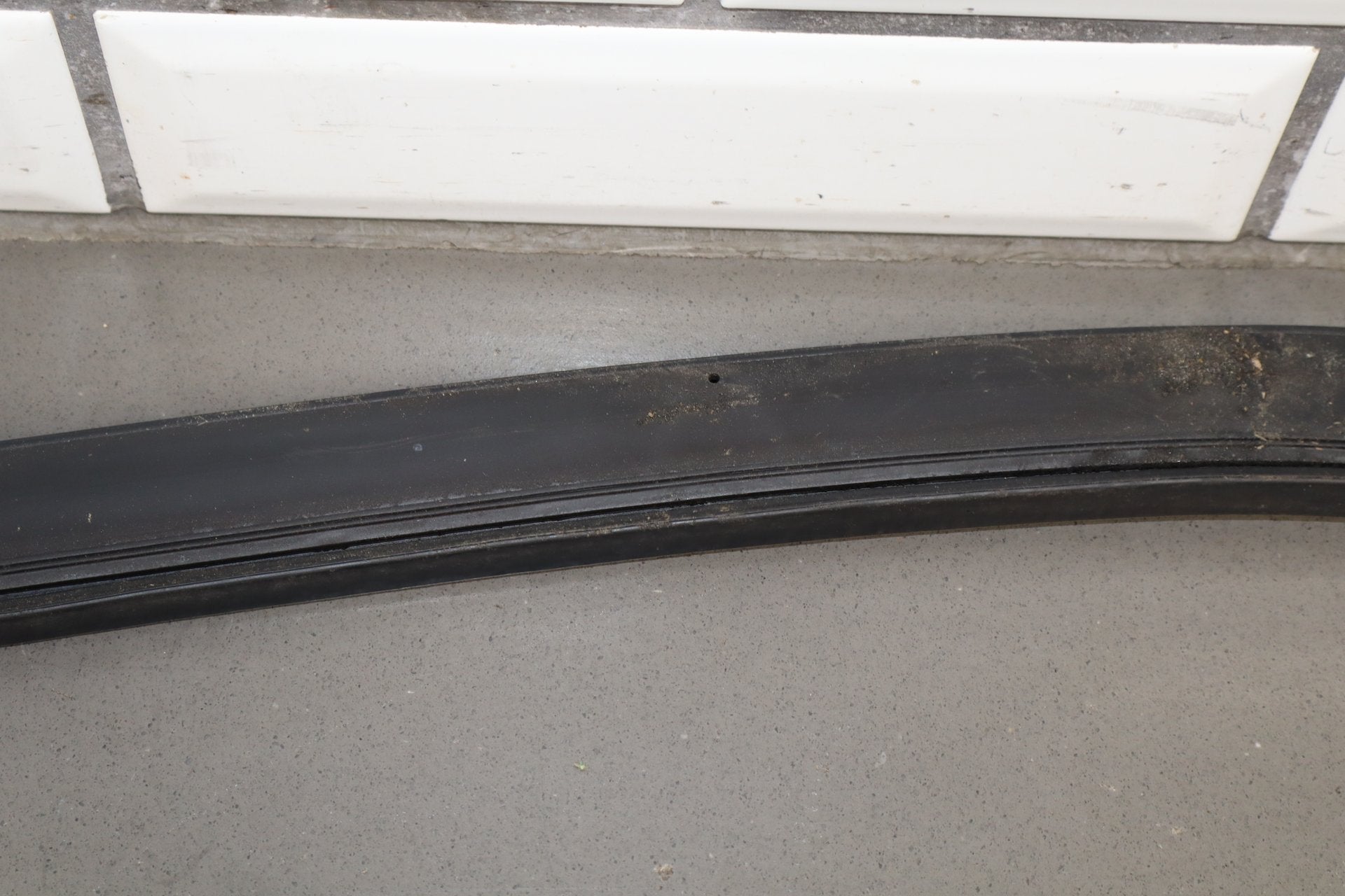 2003-2009 Hummer H2-Driver Quarter Panel to Door Seal Misc 1