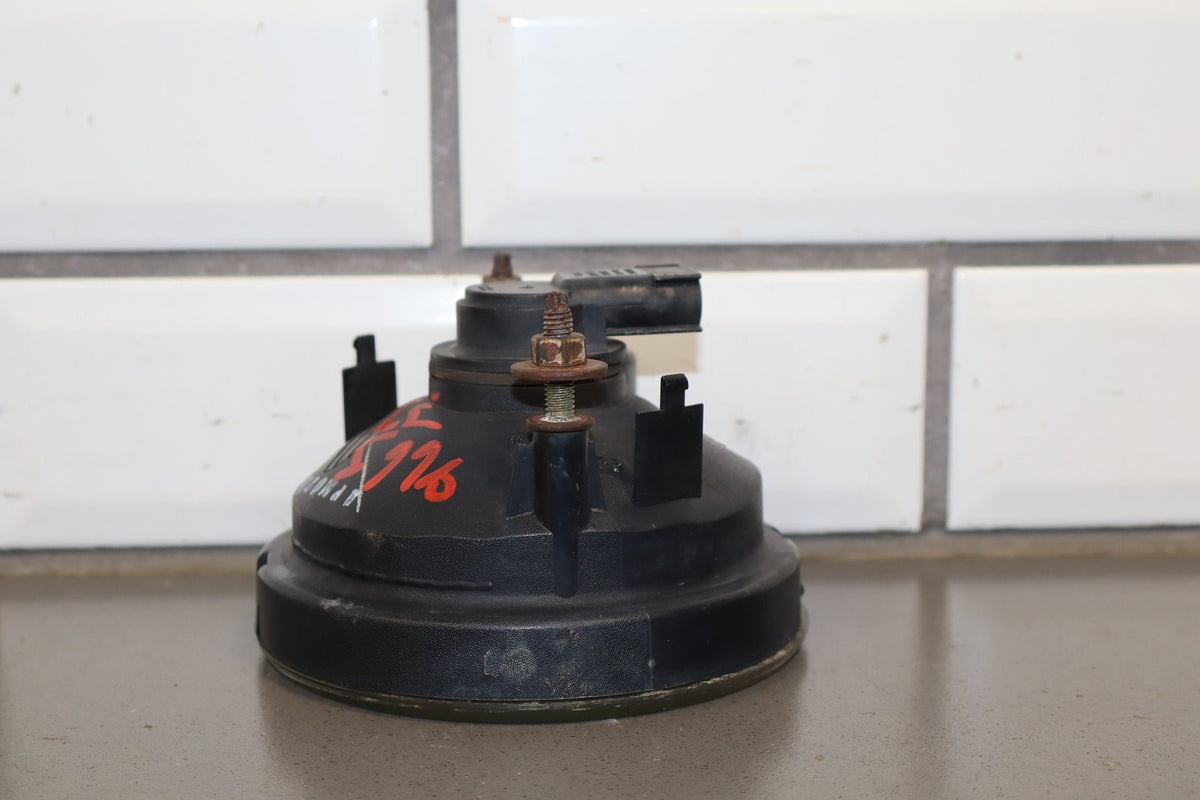 2003-2009 Hummer H2 Fog Lamp- Fits Left or Right 15258697