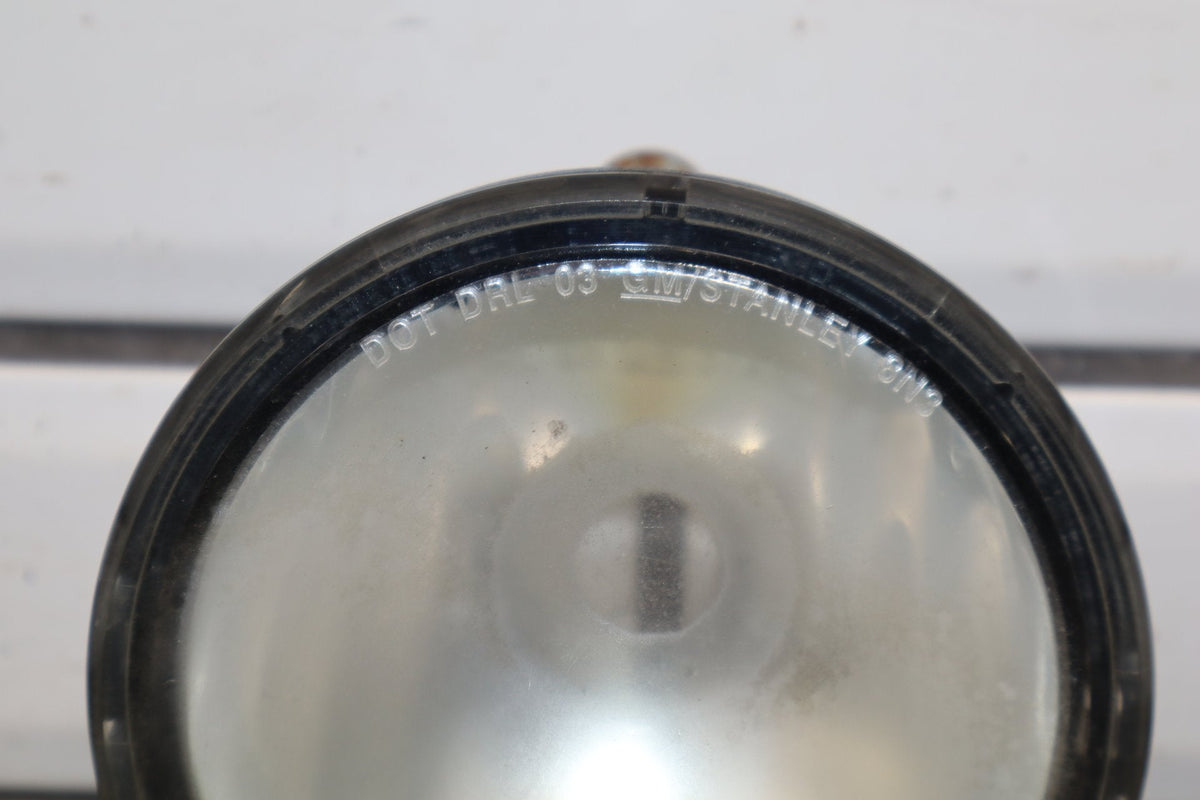 2003-2009 Hummer H2 Fog Lamp - Fits Left or Right 15258697