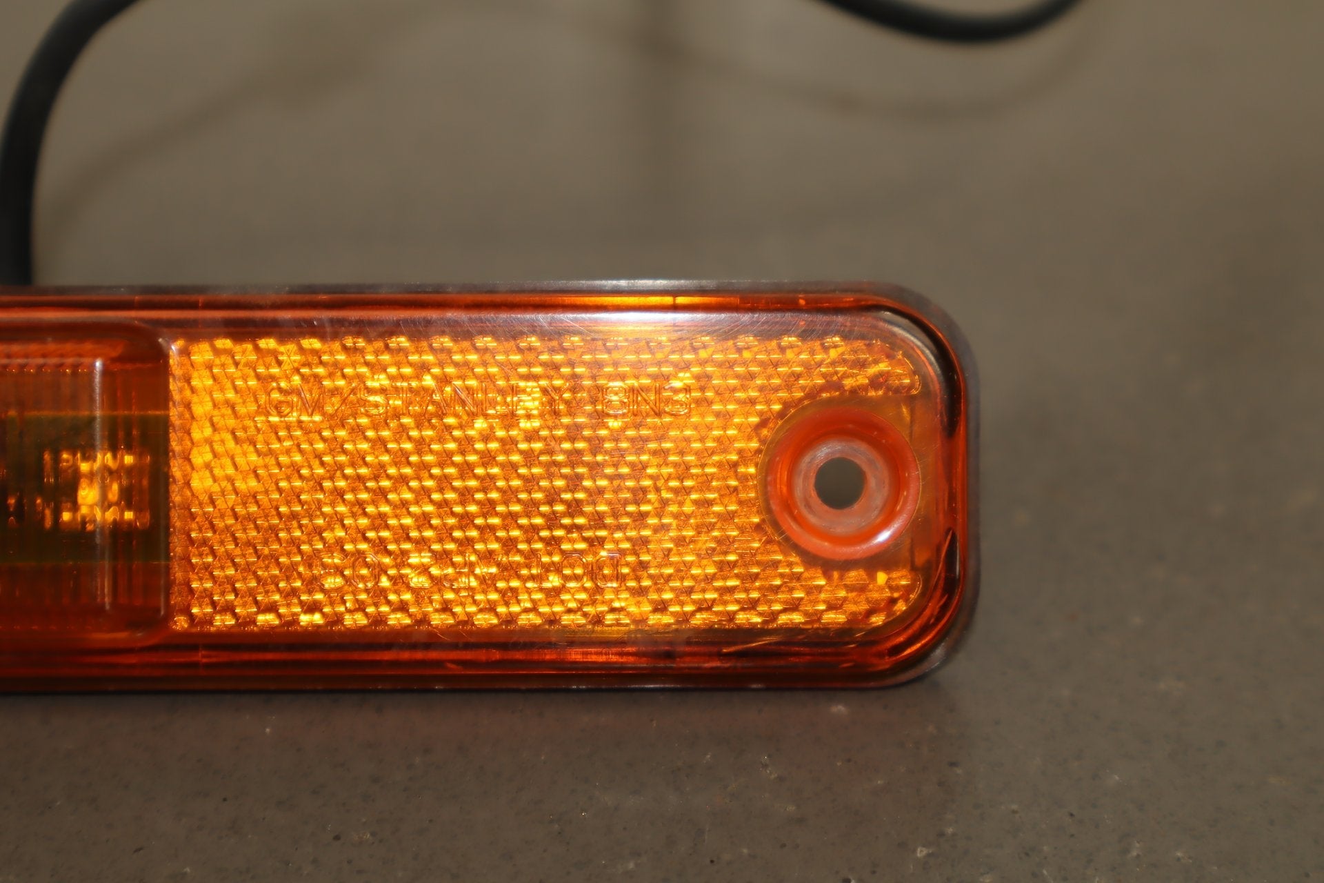 2003-2009 Hummer H2 Front Amber LED Side Marker Light/Lamp Fits Right or Left