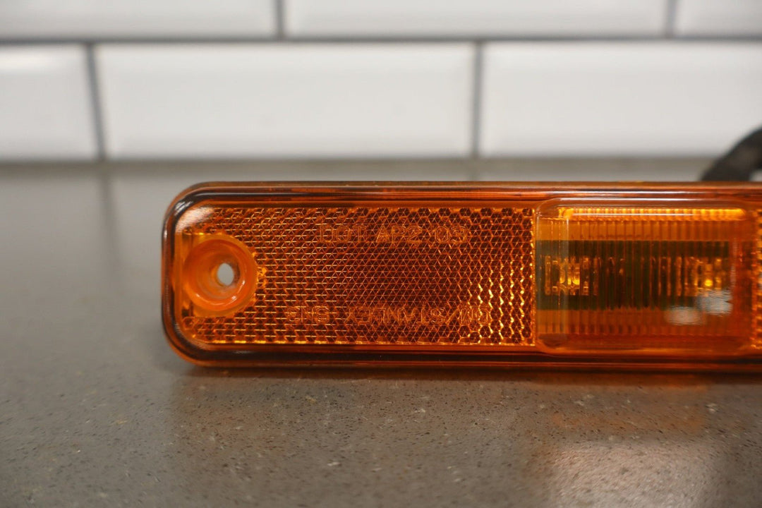 2003 - 2009 Hummer H2 Front Amber LED Side Marker Light/Lamp Fits Right or Left