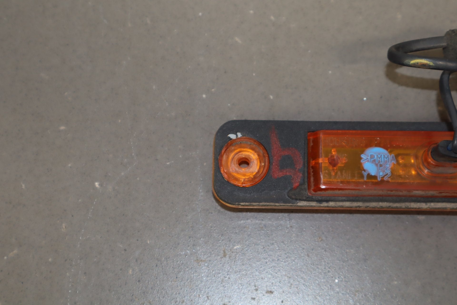 2003-2009 Hummer H2 Front Amber LED Side Marker Light/Lamp Fits Right or Left