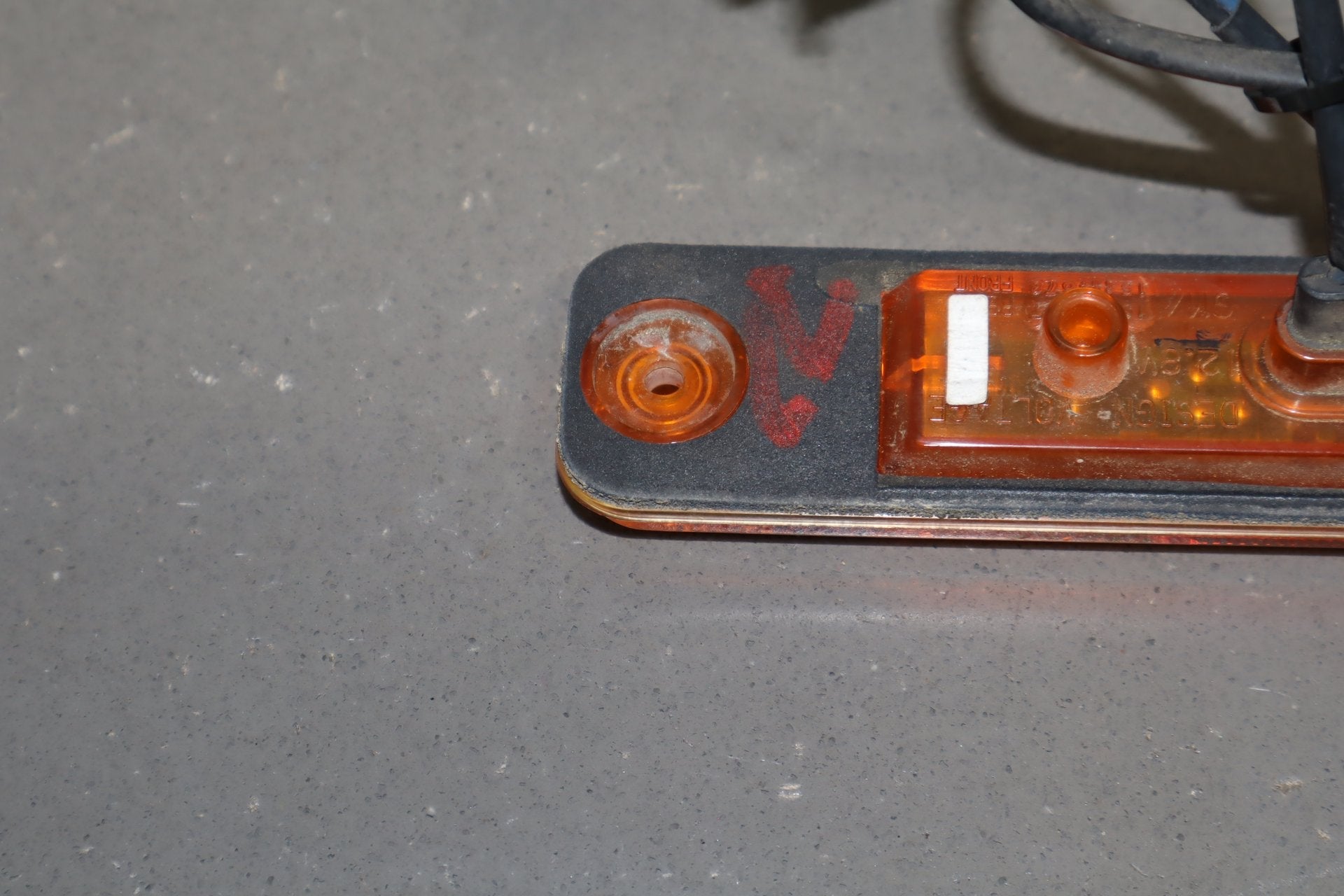 2003-2009 Hummer H2 Front Amber LED Side Marker Light/Lamp Fits Right or Left