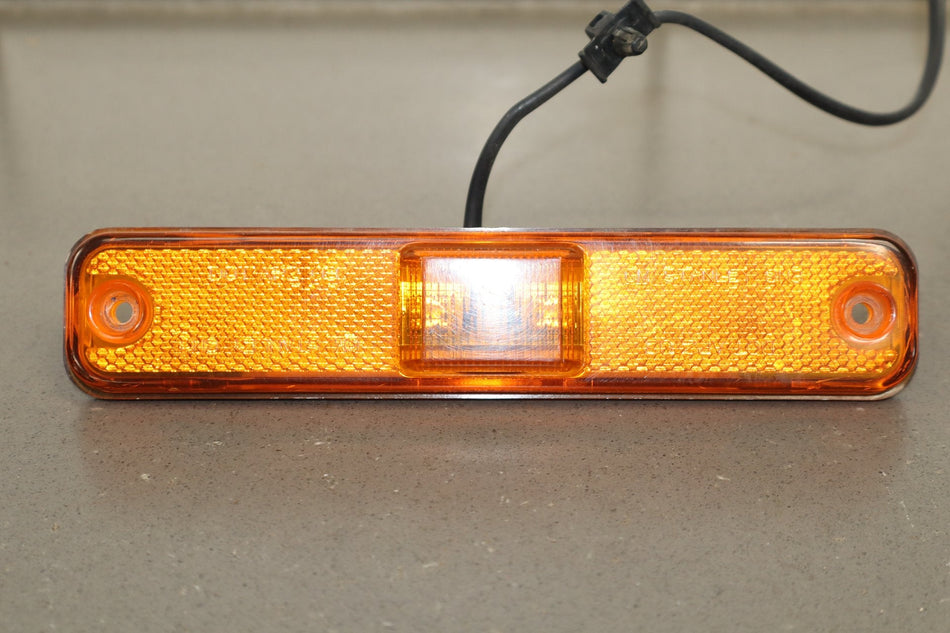 2003-2009 Hummer H2 Front Amber LED Side Marker Light/Lamp Fits Right or Left