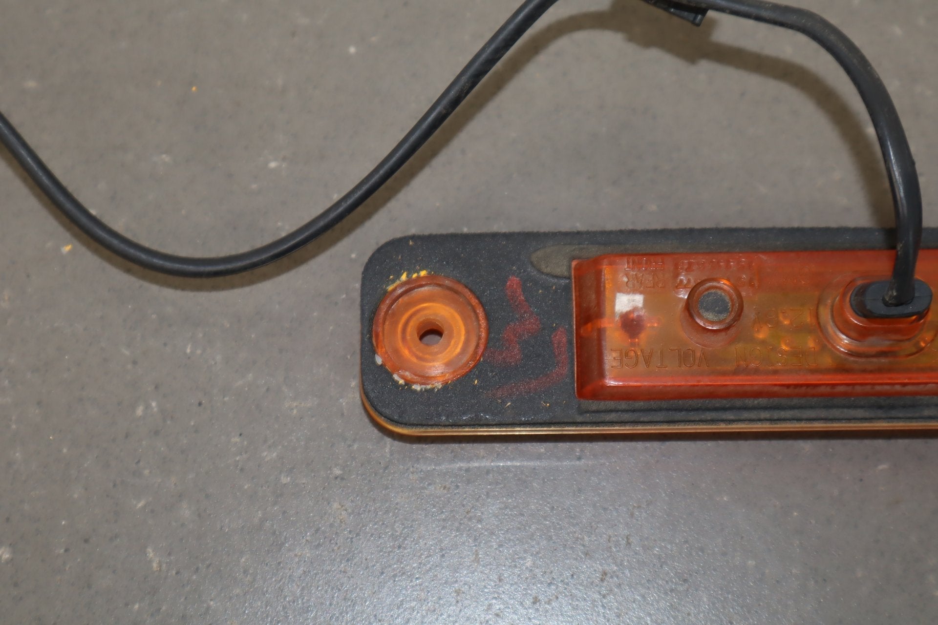 2003-2009 Hummer H2 Front Amber LED Side Marker Light/Lamp Fits Right or Left