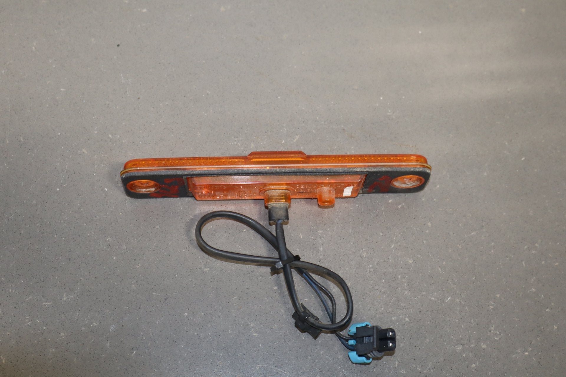 2003-2009 Hummer H2 Front Amber LED Side Marker Light/Lamp Fits Right or Left