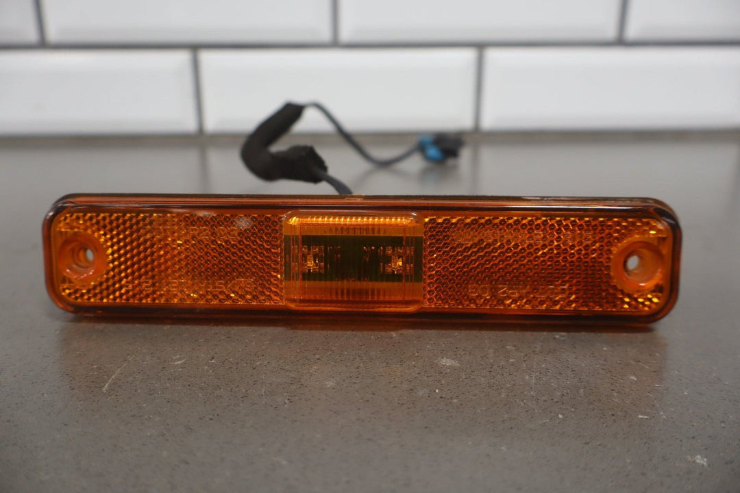 2003 - 2009 Hummer H2 Front Amber LED Side Marker Light/Lamp Fits Right or Left