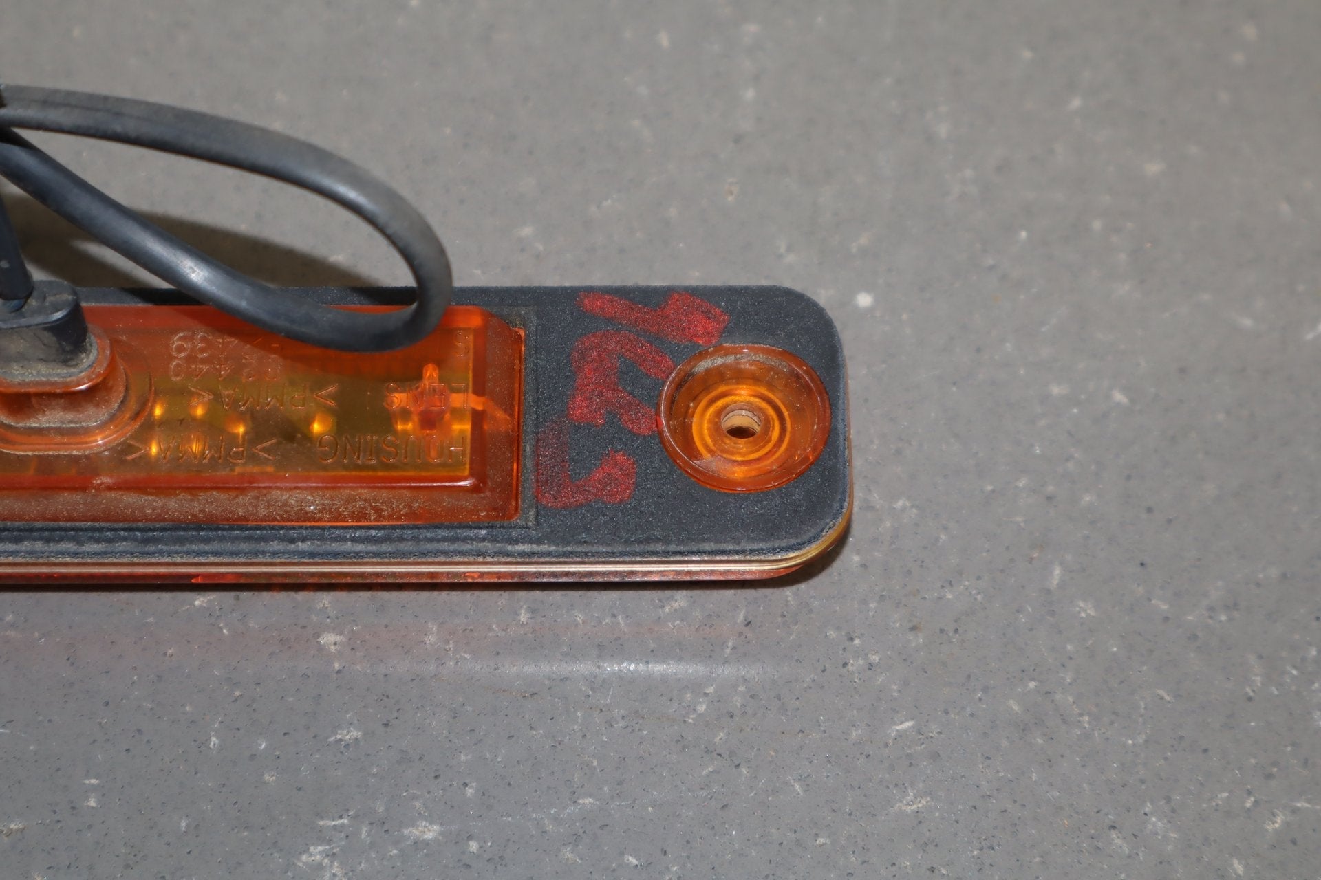 2003-2009 Hummer H2 Front Amber LED Side Marker Light/Lamp Fits Right or Left