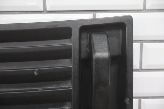 2003 - 2009 Hummer H2 Hood Mounted Grille W/Black Handles 25928163 OEM