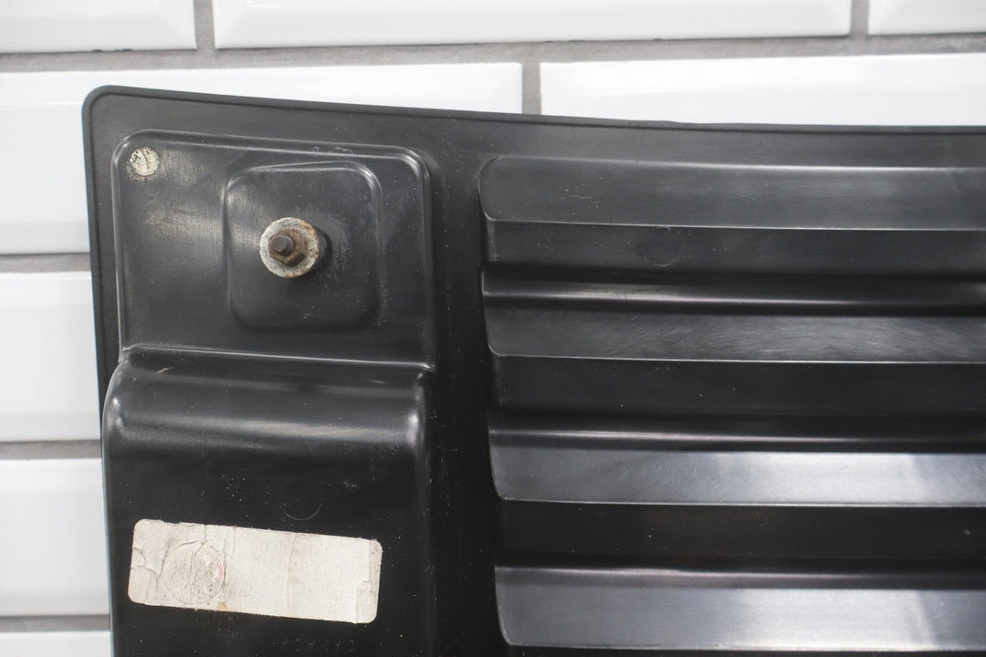 2003 - 2009 Hummer H2 Hood Mounted Grille W/Black Handles 25928163 OEM