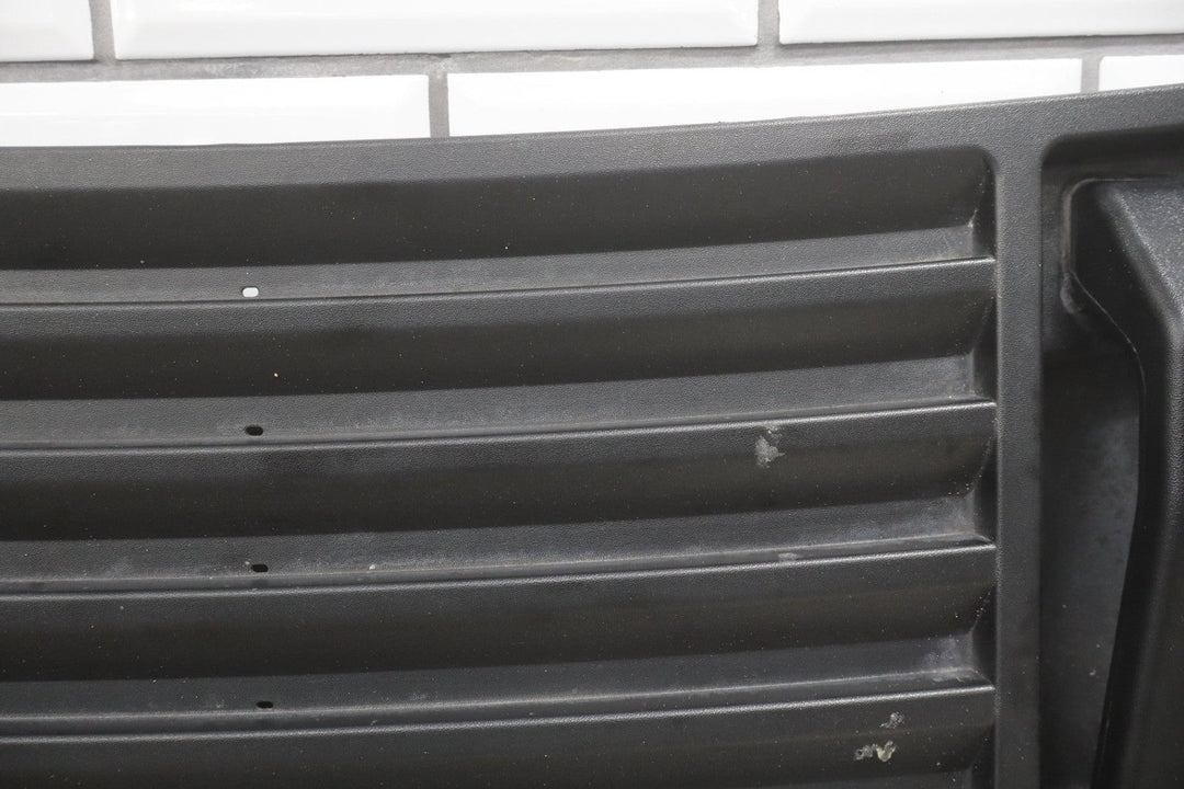 2003 - 2009 Hummer H2 Hood Mounted Grille W/Black Handles 25928163 OEM