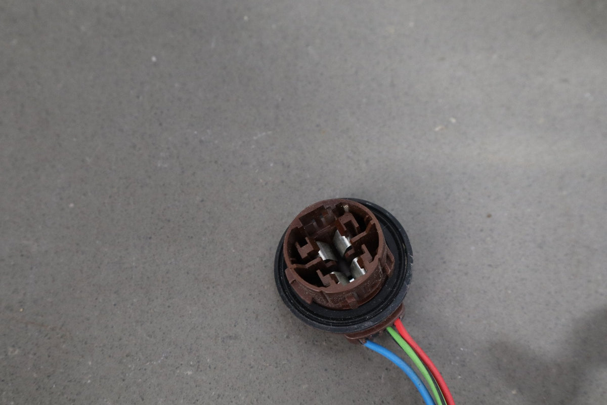 2003-2009 Hummer H2 - Left Driver Taillight Wiring Harness 12335954