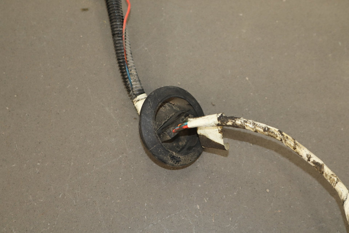 2003-2009 Hummer H2 - Left Driver Taillight Wiring Harness 12335954
