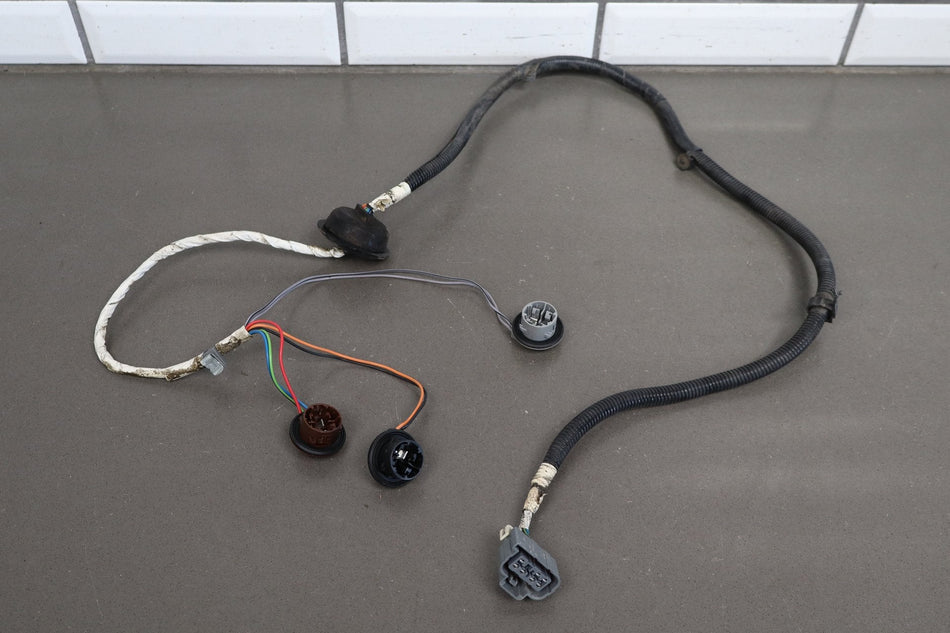 2003-2009 Hummer H2 - Left Driver Taillight Wiring Harness 12335954