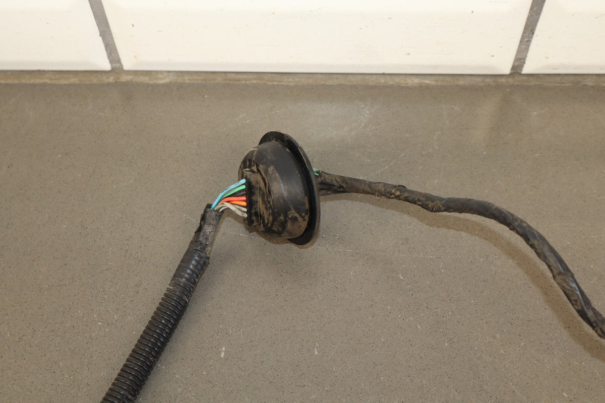 2003-2009 Hummer H2 - Left Driver Taillight Wiring Harness 12335954