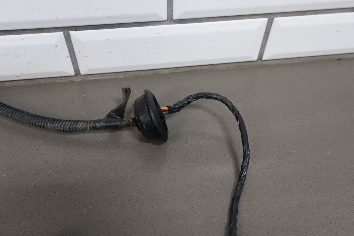 2003-2009 Hummer H2 - Left Driver Taillight Wiring Harness 12335954