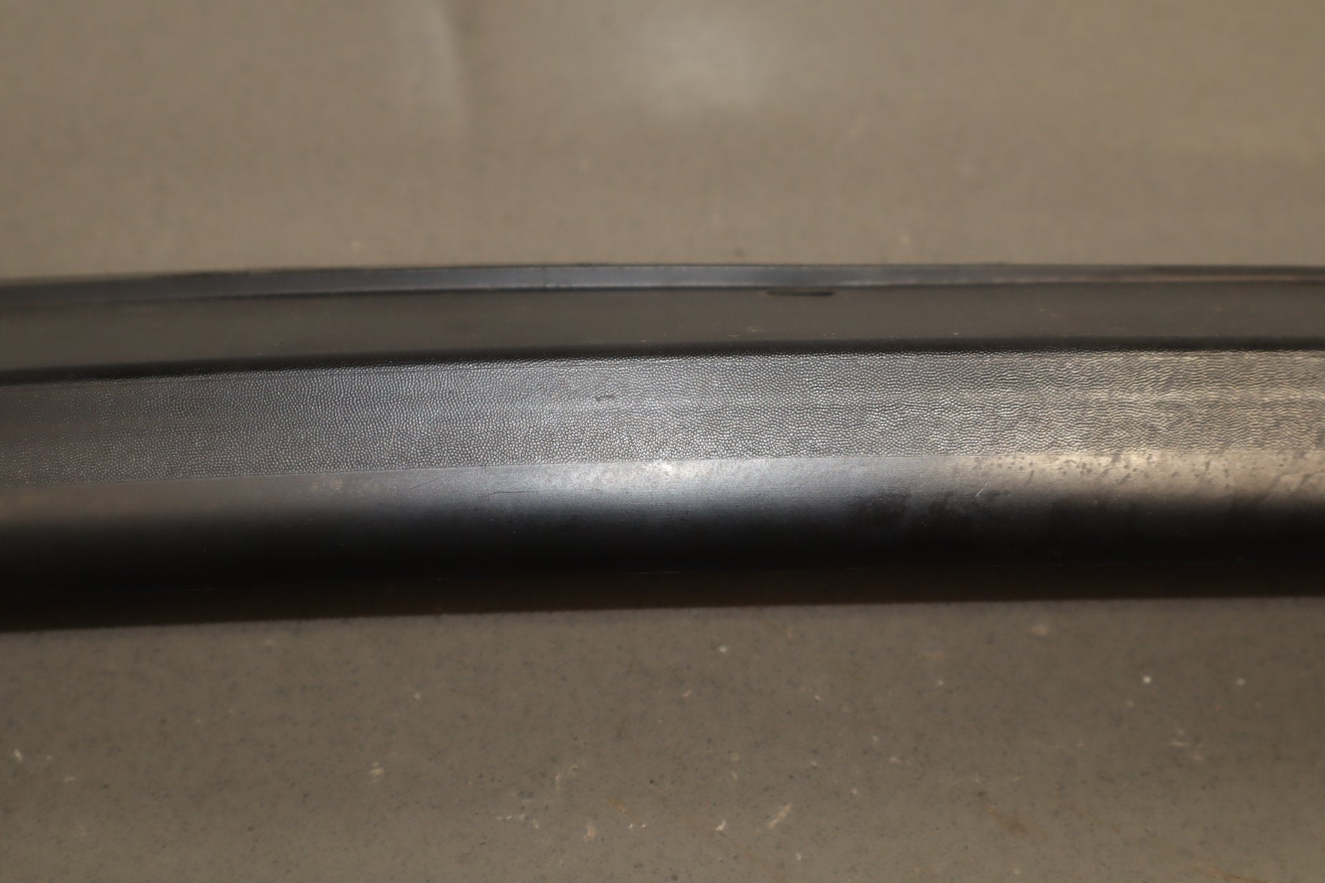 2003-2009 Hummer H2- Left Exterior A Pillar 20787557