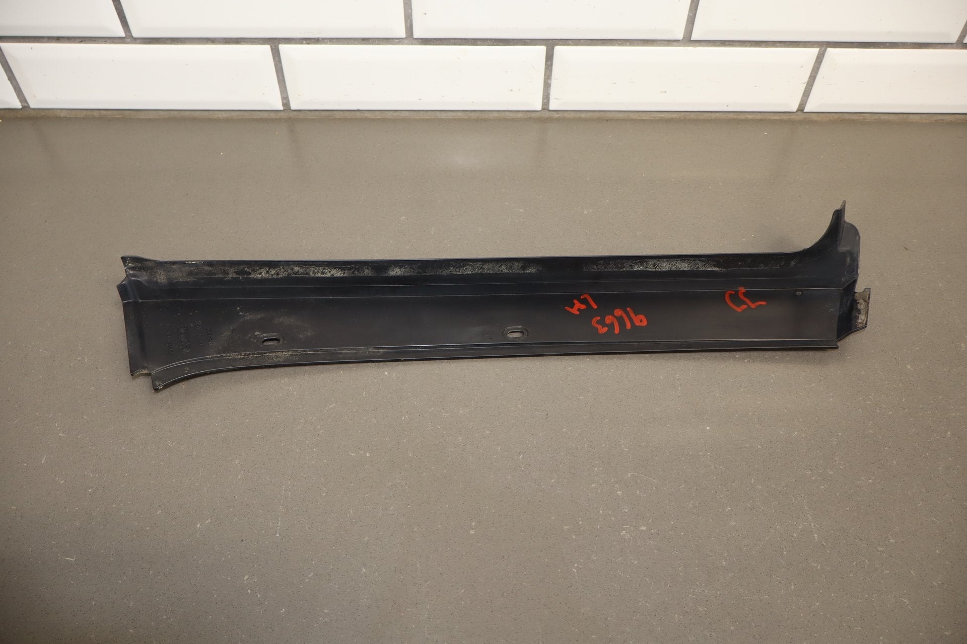2003-2009 Hummer H2- Left Exterior A Pillar 20787557