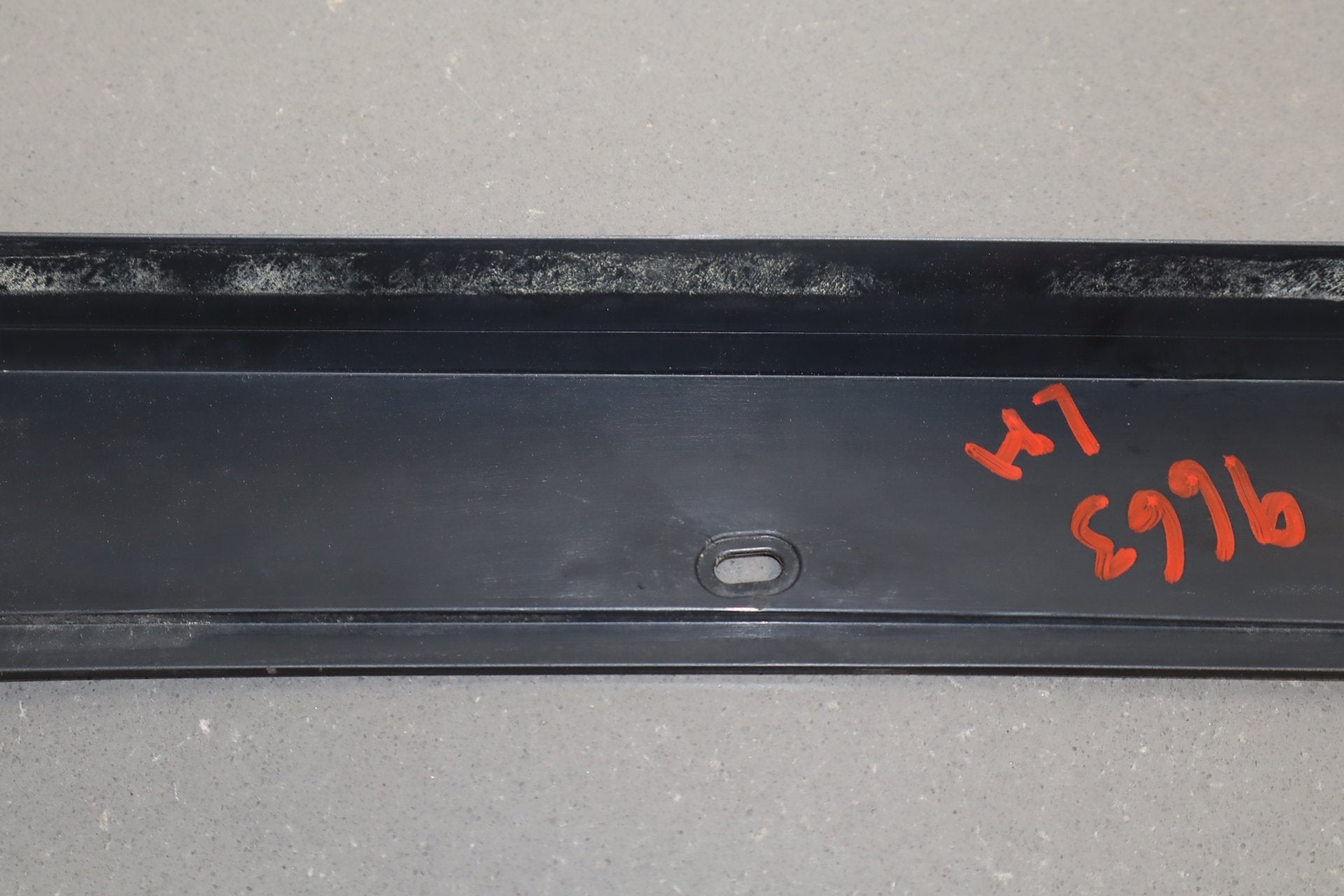 2003-2009 Hummer H2- Left Exterior A Pillar 20787557