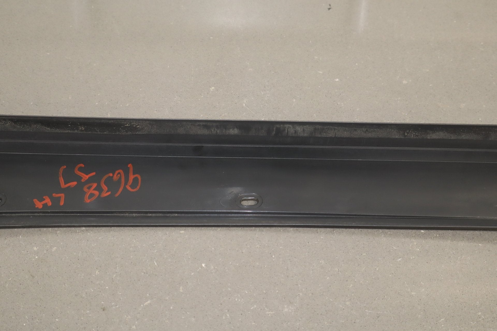 2003-2009 Hummer H2- Left Exterior A Pillar 20787557