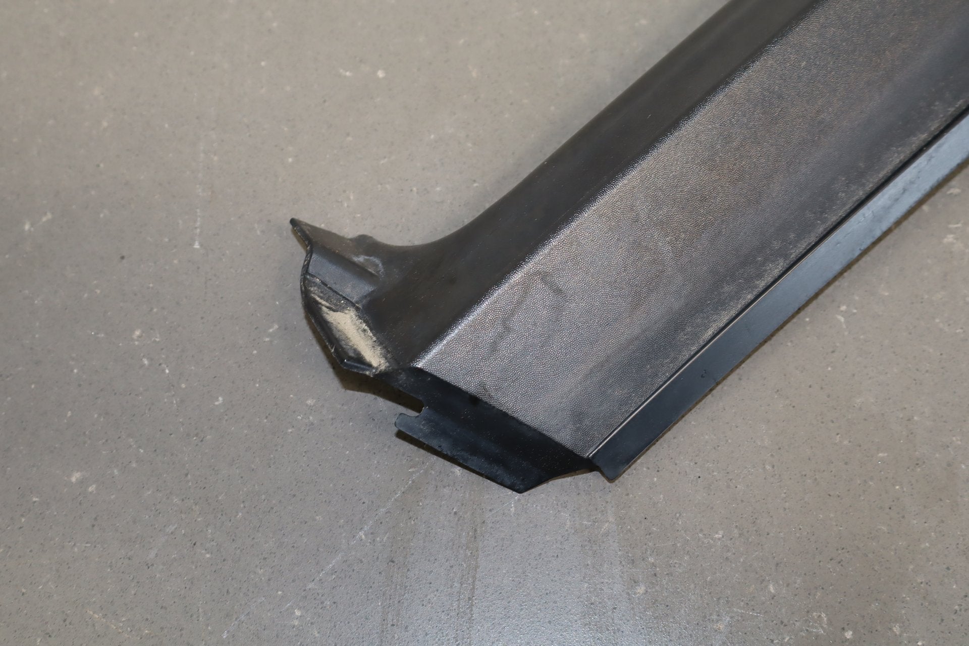 2003-2009 Hummer H2- Left Exterior A Pillar 20787557