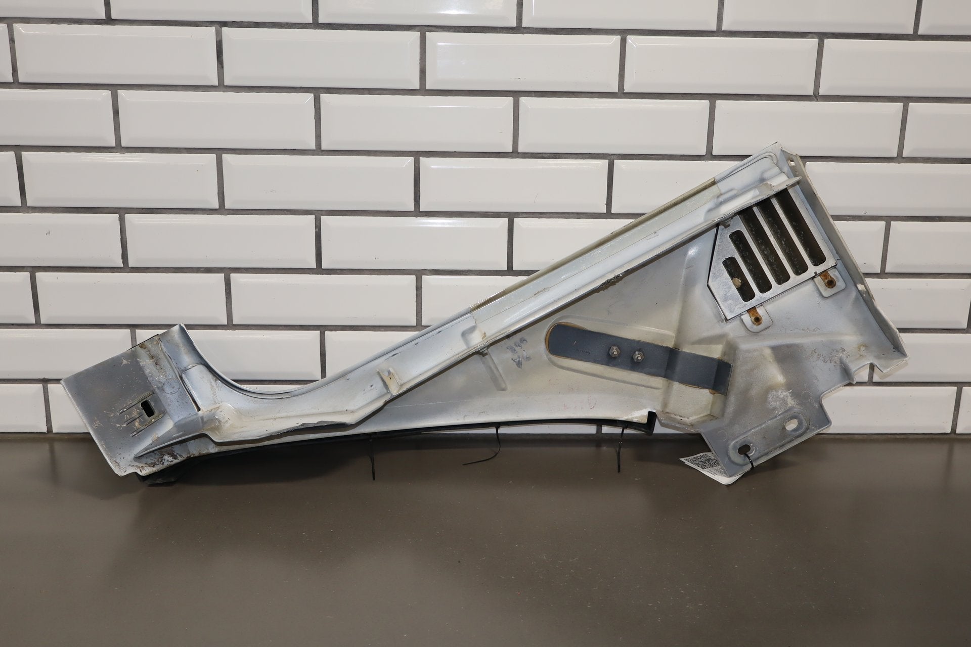 2003-2009 Hummer H2 Left Fender Olympic White 50