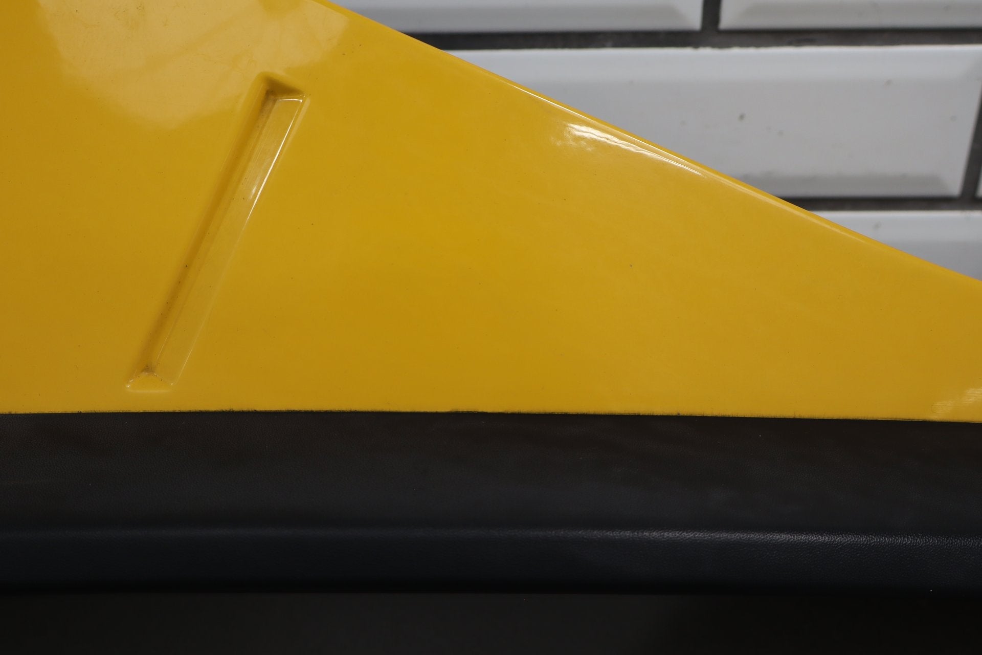 2003-2009 Hummer H2 Left Fender Yellow 41