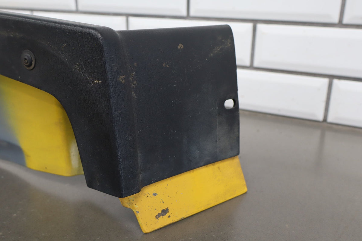2003-2009 Hummer H2 Left Fender Yellow 41