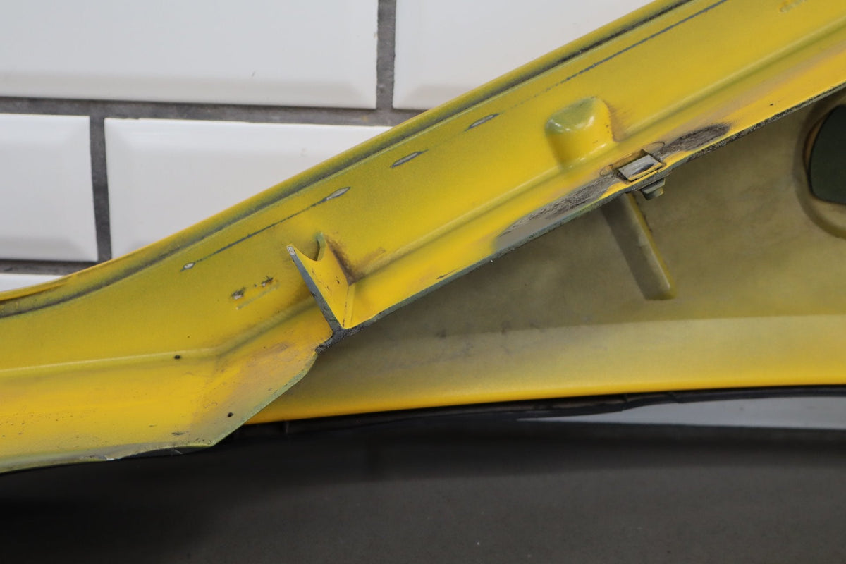 2003-2009 Hummer H2 Left Fender Yellow 41