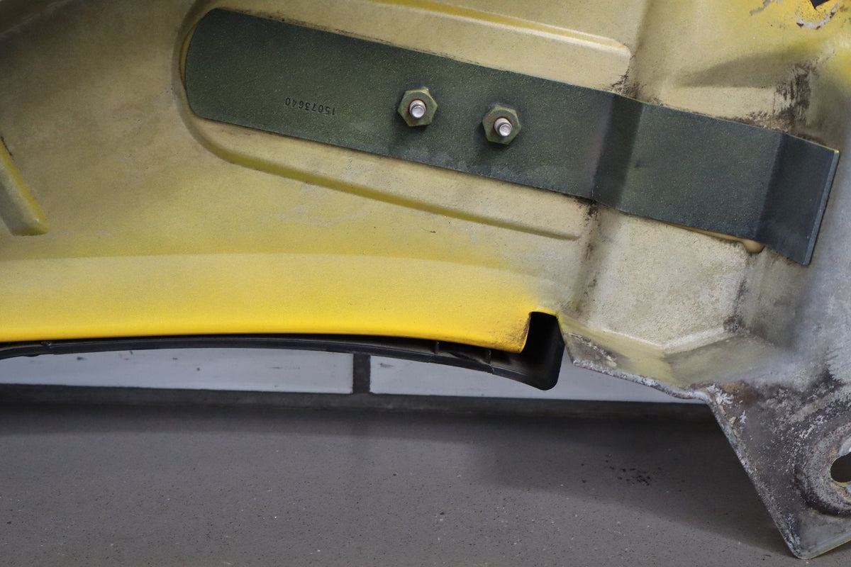 2003-2009 Hummer H2 Left Fender Yellow 41
