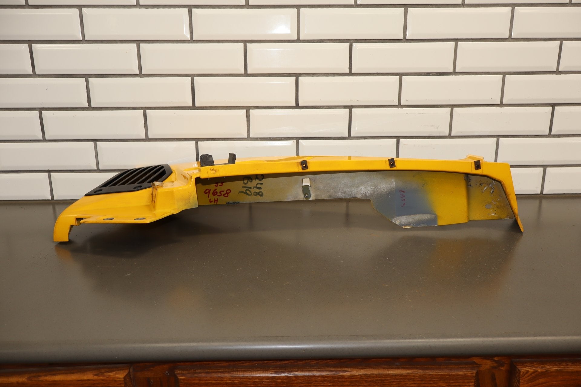 2003-2009 Hummer H2 Left Fender Yellow 43