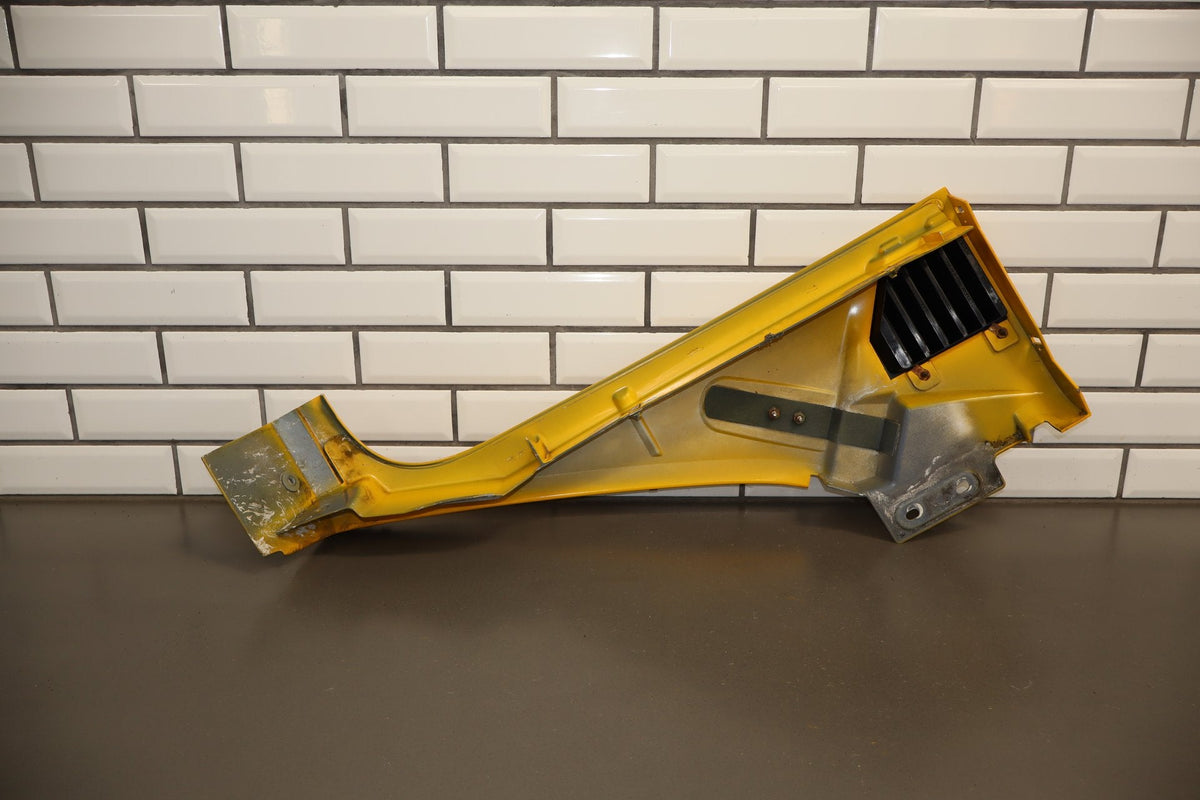 2003-2009 Hummer H2 Left Fender Yellow 43