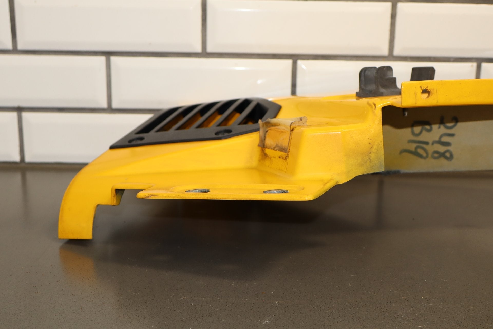 2003-2009 Hummer H2 Left Fender Yellow 43