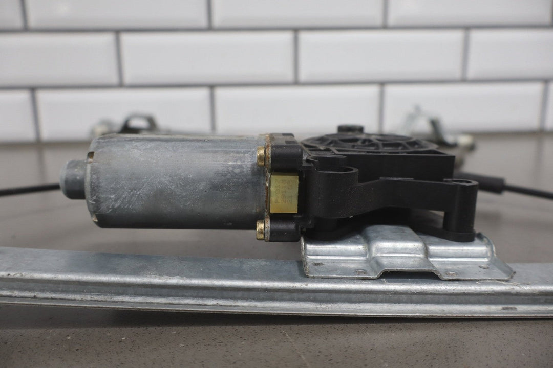 2003 - 2009 Hummer H2 Left Front Door Regulator 10390764 OEM