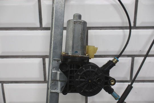 2003 - 2009 Hummer H2 Left Front Door Regulator 10390764 OEM