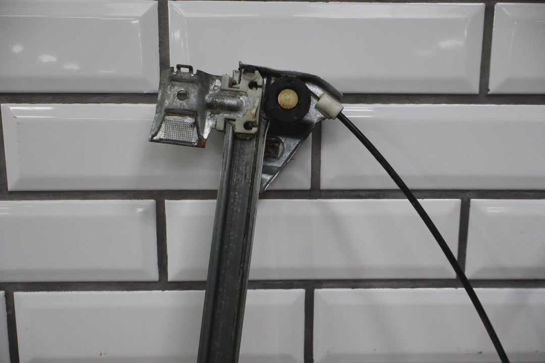 2003 - 2009 Hummer H2 Left Front Door Regulator 10390764 OEM