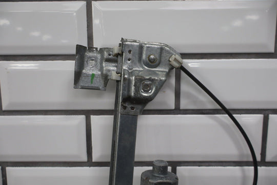 2003 - 2009 Hummer H2 Left Front Door Regulator 10390764 OEM