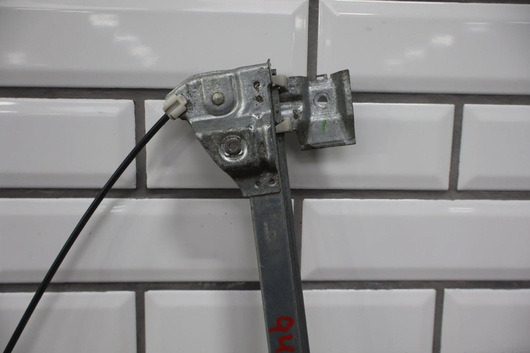 2003 - 2009 Hummer H2 Left Front Door Regulator 10390764 OEM