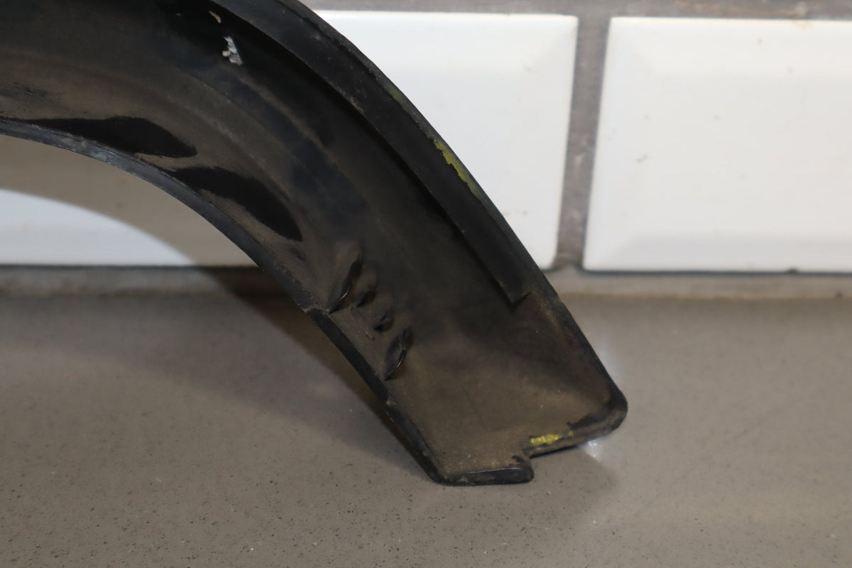 2003-2009 Hummer H2- Left Front Hood Flare Moulding 15200466