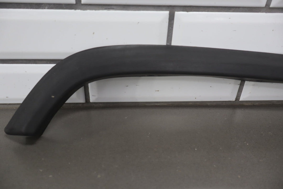 2003 - 2009 Hummer H2 - Left Front Hood Flare Moulding 15200466